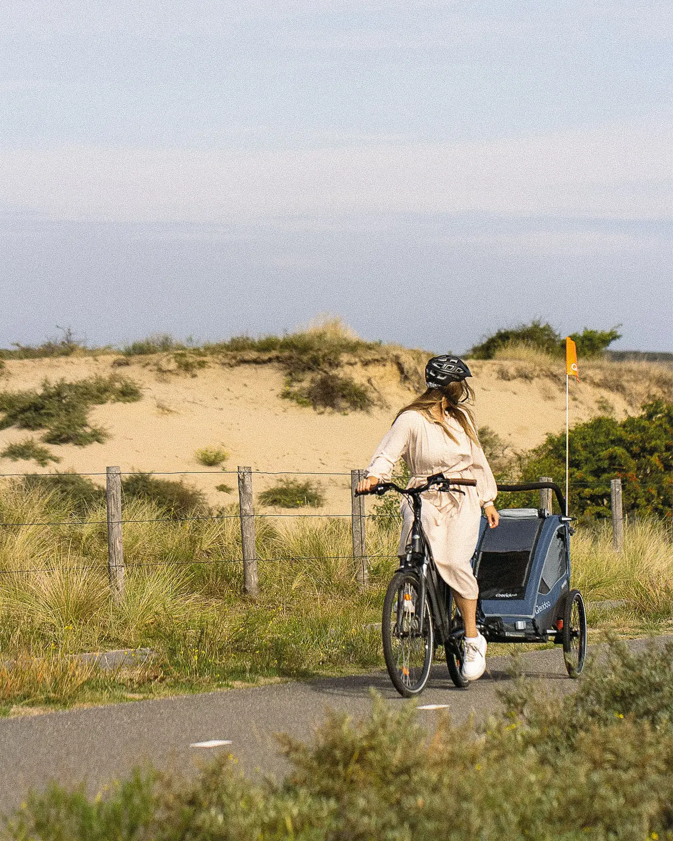 🚲💙 Dein Abenteuer beginnt jetzt, mit dem Sportrex 1 in Jeans Blue!
Ob durch Dünen, Wald oder City, unser zuverlässiger Einsitzer bringt Dich und Deinen kleinen Passagier sicher und stylisch ans Ziel. Und das Beste: Aktuell im SALE!

✅ Vielseitig einsetzbar als Fahrradanhänger und Buggy
✅ Komfort und Sicherheit für Dein Kind
✅ Kompakt, leicht und mega praktisch im Alltag

#Qeridoo #Sportrex1 #JeansBlue #Familienzeit #Fahrradanhänger #Elternzeit #AbenteuerMitKind #QeridooMomente